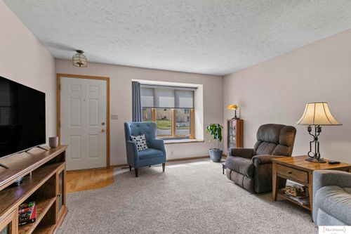 5-8220 A St, Lincoln, NE, 68510-4417 | Card Image