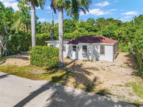 1119 3rd Way, NORTH FORT MYERS, FL, 33903-4414 | Card Image