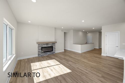 16728 Walnut Meadows Cir, Urbandale, IA, 50323-3306 | Card Image