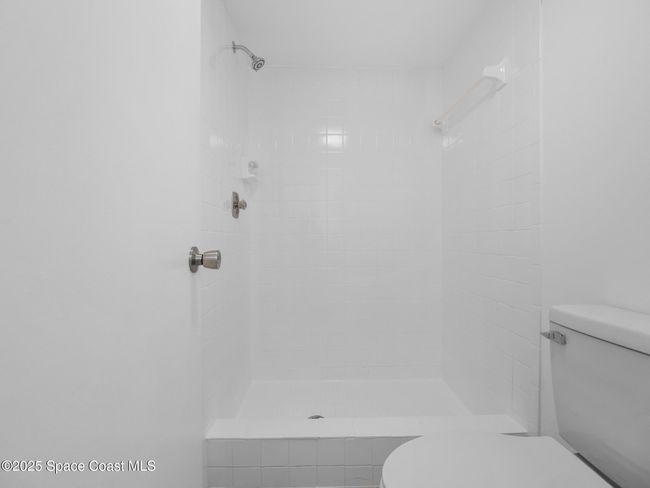 11206 - 2700 N Highway A1a, Condo with 2 bedrooms, 2 bathrooms and null parking in Indialantic FL | Image 17