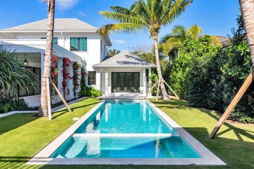 215 Summa St, West Palm Beach, FL, 33405-4717 | Card Image