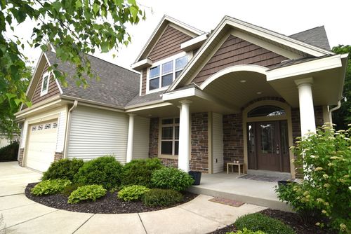 1388 Mamerow Ln W, Oconomowoc, WI, 53066-6901 | Card Image