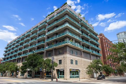 901e-910 W Madison St, Chicago, IL, 60607-2963 | Card Image