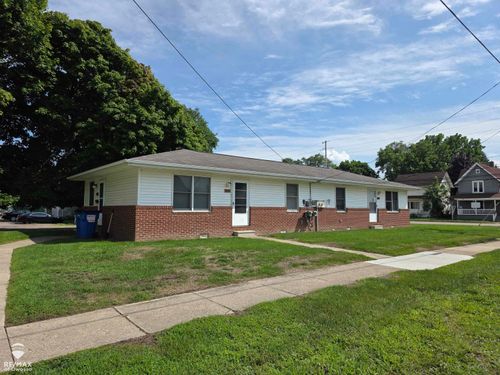801-803 Corunna Avenue, Owosso, MI, 48867 | Card Image