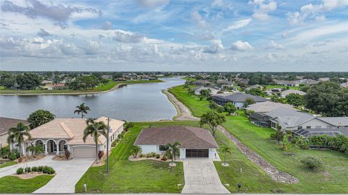 2705 Mauritania Rd, PUNTA GORDA, FL, 33983-8656 | Card Image