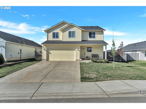 405 Cardinal Ave, Winlock, WA, 98596-8916 | Card Image