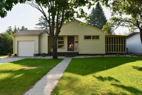 308 Maple Ave S, Thief River Falls, MN, 56701-3225 | Card Image