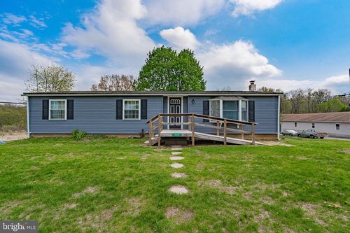 3310 Friedens Road, SLATINGTON, PA, 18080 | Card Image