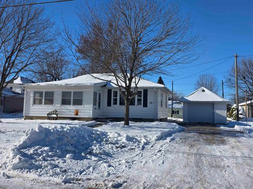 307 6th Ave Ne, Independence, IA, 50644-2026 | Card Image