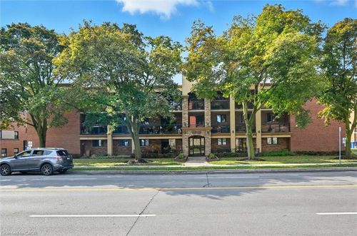 304-1212 Fennell Ave E, Hamilton, ON, L8T1T2 | Card Image