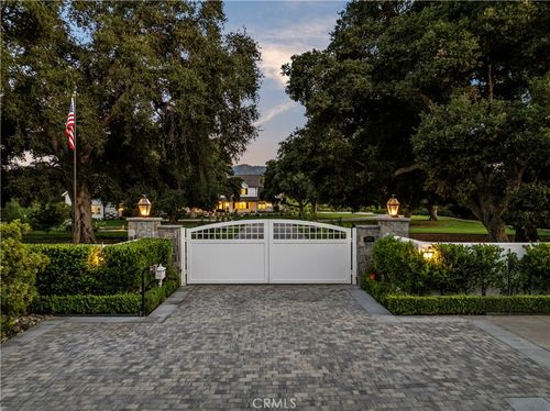 16400 Alamo Canyon Rd, Canyon Country, CA, 91387-3674 | Card Image