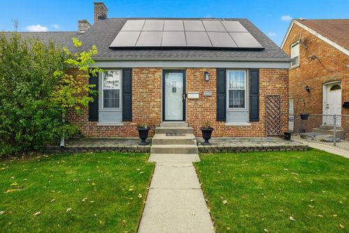 4240 Custer Ave, Brookfield, IL, 60513-2114 | Card Image