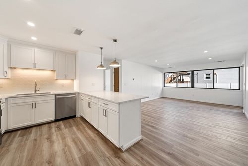 apt-112-1 Carey Cir, Revere, MA, 02151-1611 | Card Image