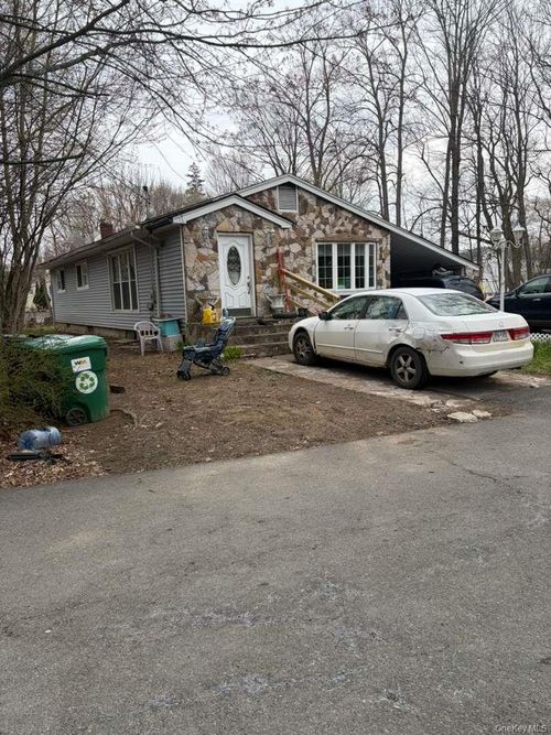 2 Penny Pl, Ellenville, NY, 12428-2311 | Card Image