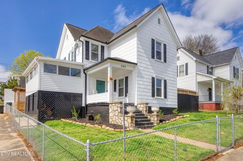 300 N B St, Lenoir City, TN, 37771-2420 | Card Image