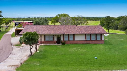 403 E Meyer St, Falls City, TX, 78113 | Card Image