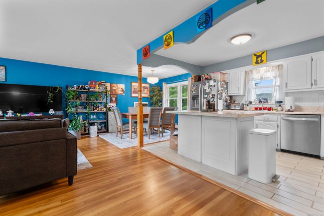 21 Cadwell Rd, House other with 3 bedrooms, 3 bathrooms and null parking in Bloomfield CT | Image 4