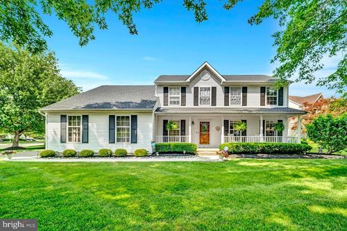 2 Grapevine Ct, Robbinsville, NJ, 08691-1618 | Card Image