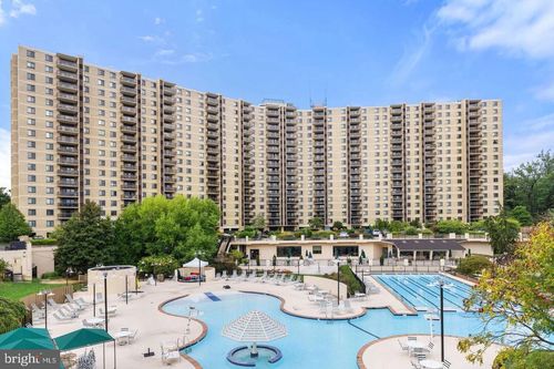310-307 Yoakum Pkwy, ALEXANDRIA, VA, 22304-4006 | Card Image