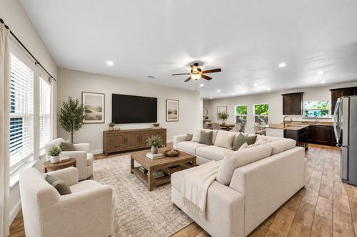 3922 Washington St, Greenville, TX, 75401-3833 | Card Image