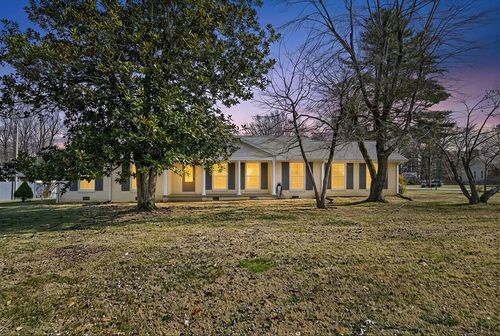 772 W Oak Dr, Cookeville, TN, 38501-3751 | Card Image