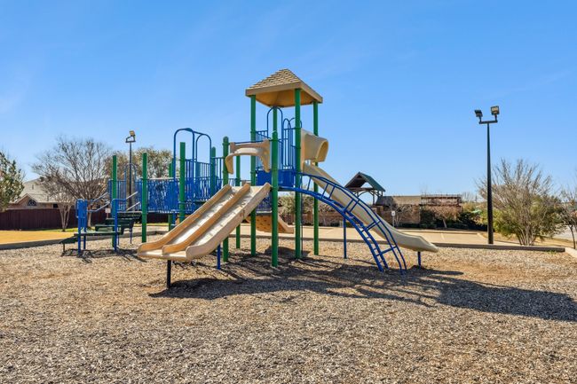 Community Park One Block Away | Image 35