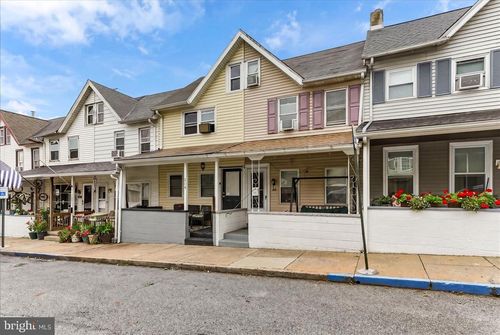 216 Grant St, Parkesburg, PA, 19365-1424 | Card Image