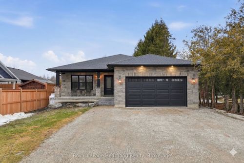 18 Geddes St W, Clifford, ON, N0G1M0 | Card Image