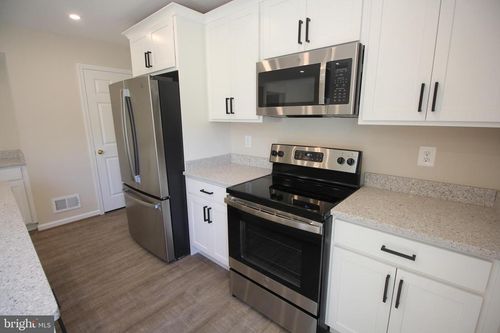 118 N Cottage Rd, STERLING, VA, 20164-1382 | Card Image