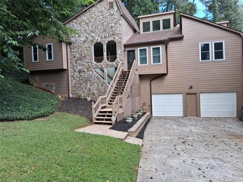 559 Farmbrook Trl Ne, Kennesaw, GA, 30144-1629 | Card Image