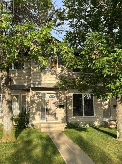 275 Columbia Blvd W, Lethbridge, AB, T1K4B8 | Card Image