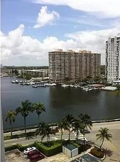 1107W - 2801 Ne 183rd St, Condo with 2 bedrooms, 2 bathrooms and null parking in Aventura FL | Image 1