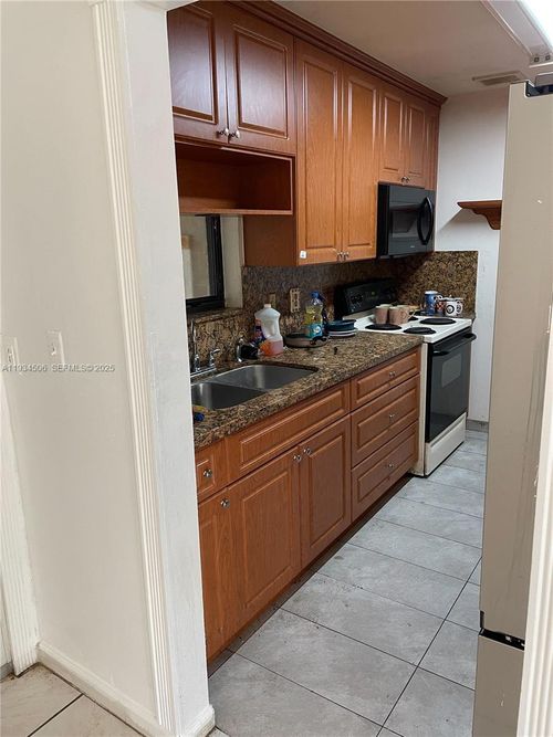 13915 Sw 56th Ln, Miami, FL, 33183-1135 | Card Image