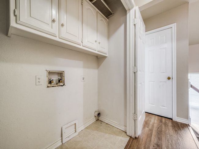 Upstairs laundry room hookup for a washing machine | Image 15