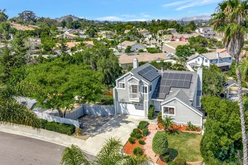 9818 Ivy St, Spring Valley, CA, 91977-7029 | Card Image