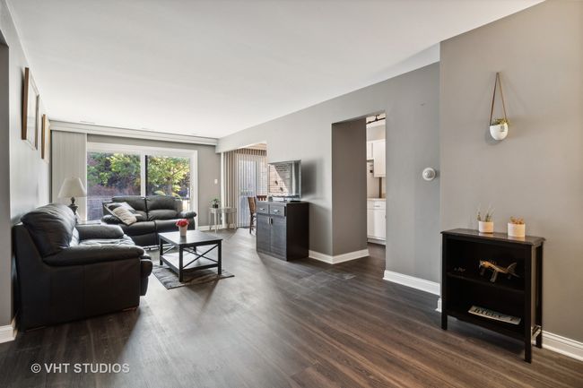 APT-105 - 625 W Huntington Commons Rd, Condo with 1 bedrooms, 1 bathrooms and 1 parking in Mount Prospect IL | Image 5