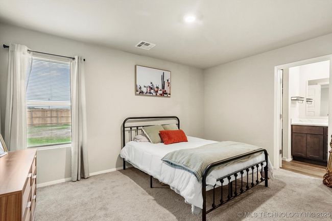 29318 E 80 Th St S, House other with 3 bedrooms, 2 bathrooms and null parking in Broken Arrow OK | Image 11