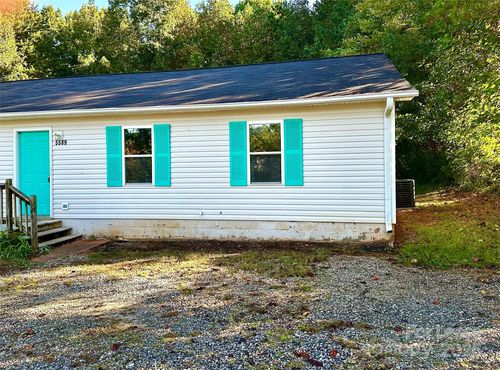 5589 Wrenn Dr, Denver, NC, 28037-8776 | Card Image