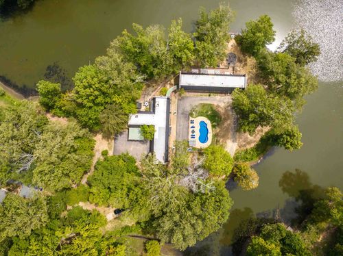 3887 N Lakewood Dr, Memphis, TN, 38128-4308 | Card Image