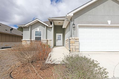 1128 Norfolk Ln, Kerrville, TX, 78028-2744 | Card Image