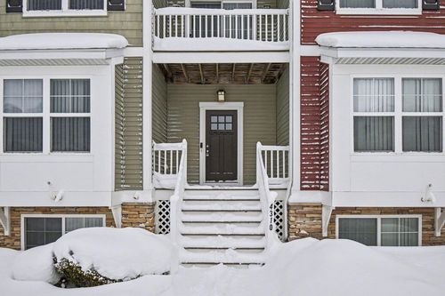 4310 St Annes Ave Se, Kentwood, MI, 49512-5272 | Card Image