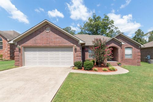 2105 Airborn Cv, Jacksonville, AR, 72076-8562 | Card Image