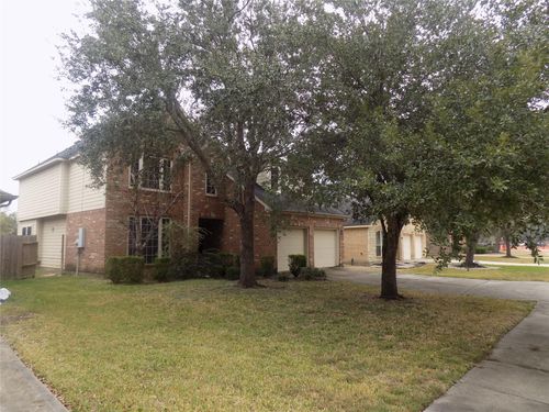 4522 Long Creek Dr, Fresno, TX, 77545-6064 | Card Image