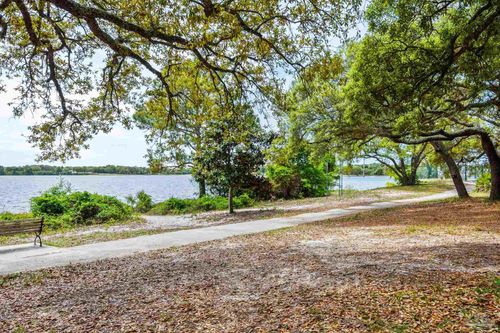 424 Gibbs Rd, Pensacola, FL, 32507-3110 | Card Image