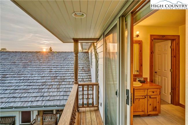311 N Pinnacle Ridge Rd, House other with 3 bedrooms, 5 bathrooms and null parking in Beech Mountain NC | Image 38