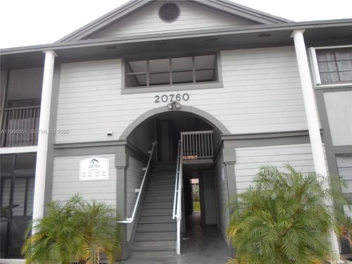 apt-201-20760 Ne 4th Ct, Miami, FL, 33179-1884 | Card Image