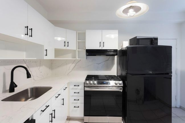 APT-1 - 1610 Pennsylvania Ave, Condo with 2 bedrooms, 2 bathrooms and null parking in Miami Beach FL | Image 7