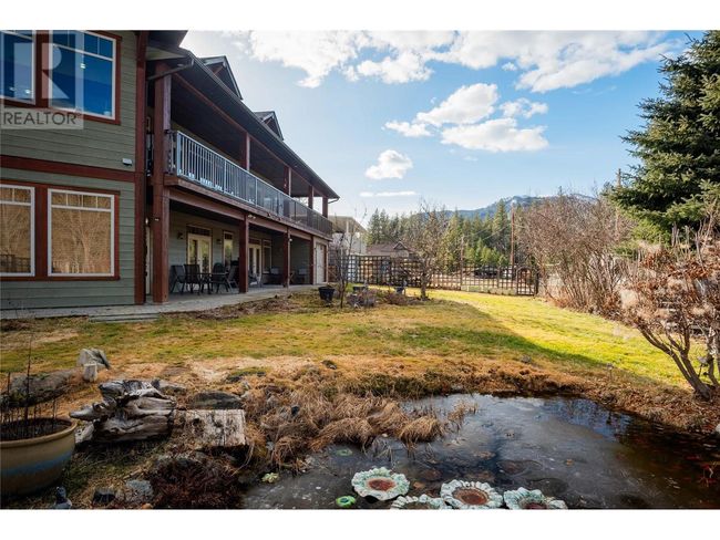 250 1 St Ave, House other with 3 bedrooms, 5 bathrooms and 3 parking in Kootenay Boundary BC | Image 63