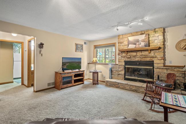 1054 Briar Creek Rd, House other with 3 bedrooms, 2 bathrooms and null parking in Eagan MN | Image 25