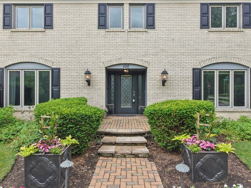 102 E Adelia St, Elmhurst, IL, 60126-3402 | Card Image